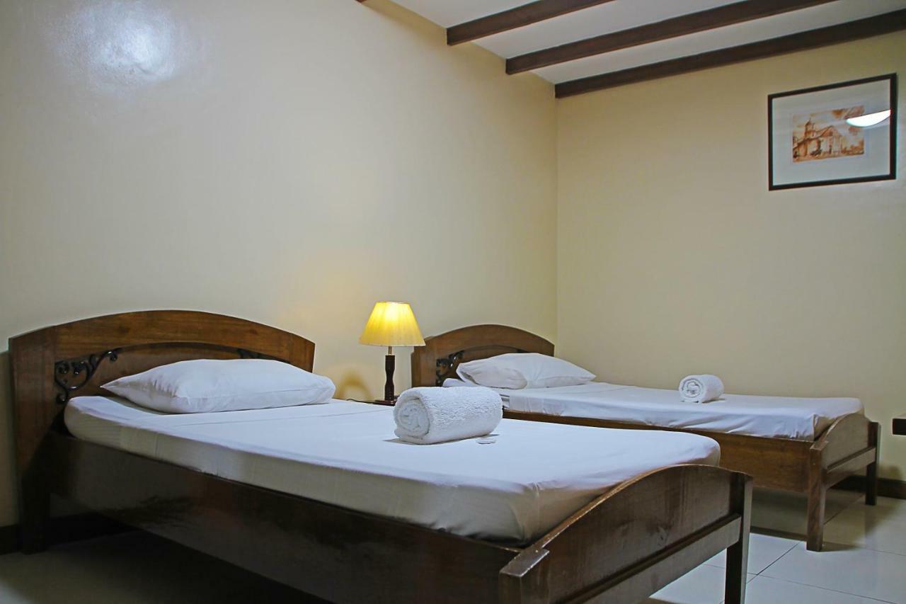 Dumaguete City World View Pension House מראה חיצוני תמונה